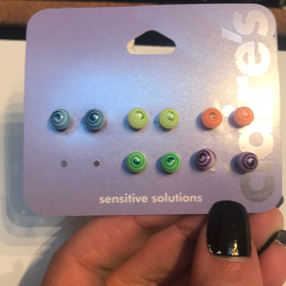 Post earrings